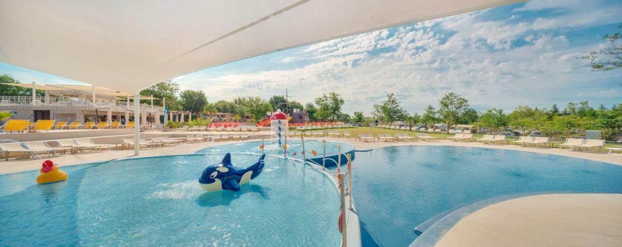 Mobilhome Victoria Camping Lanterna Holiday park