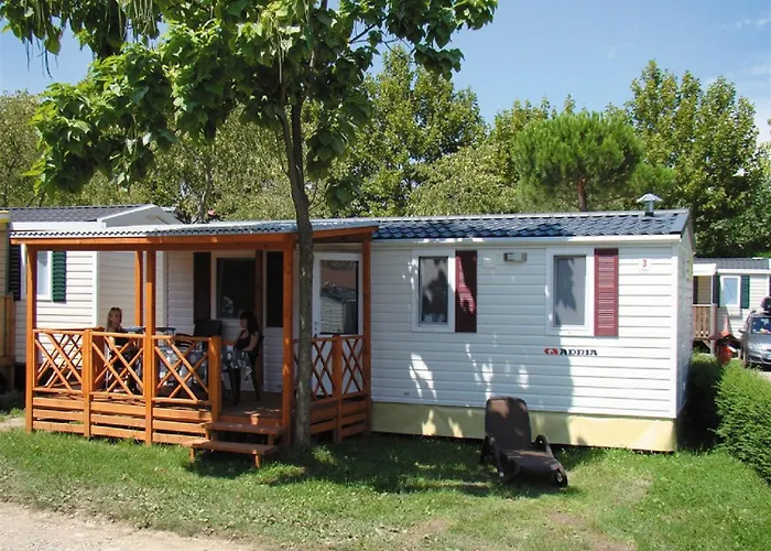 Mobilhome Victoria Camping Lanterna