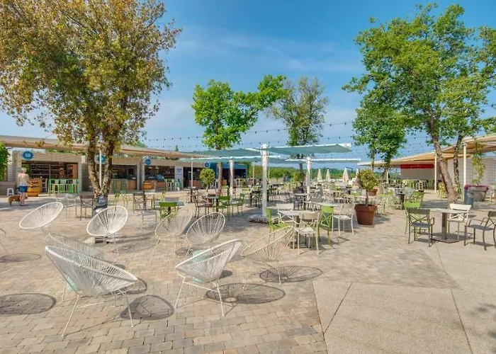Mobilhome Victoria Camping Lanterna